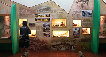 泰雅族博物館｜文化情境展示牆 族群文化情境牆設計、圖文輸出與展櫃燈箱整合施工